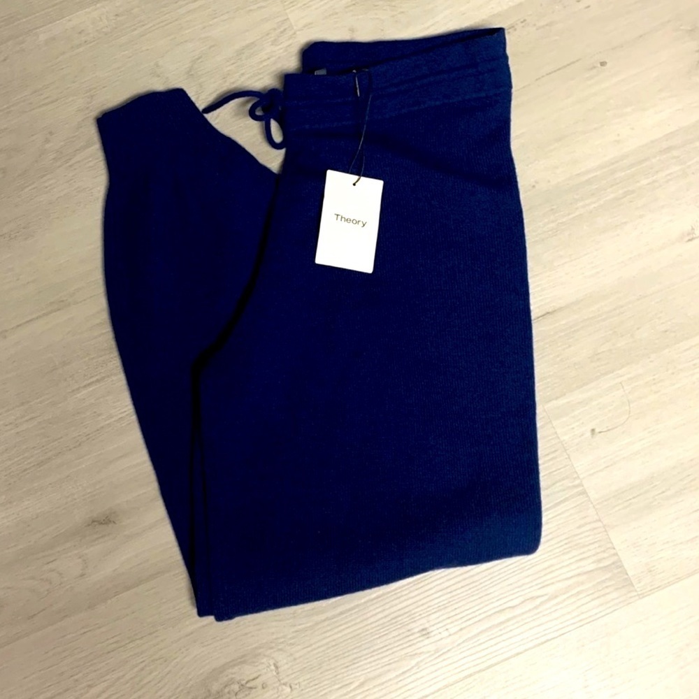 Theory Wool/Cashmere Relaxed Track Pants in Navy- Medium. - Picture 5 of 8